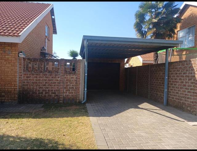 3 BEDROOM PROPERTY TO RENT IN BONAERO PARK
